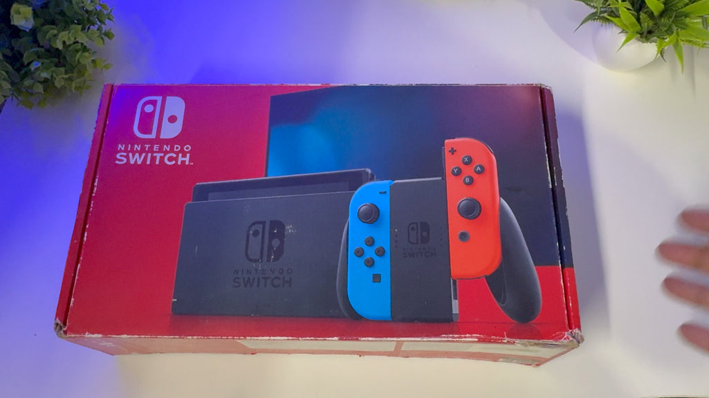 Pre-owned - Nintendo Switch V2 Console 128GB with Pre-Installed games